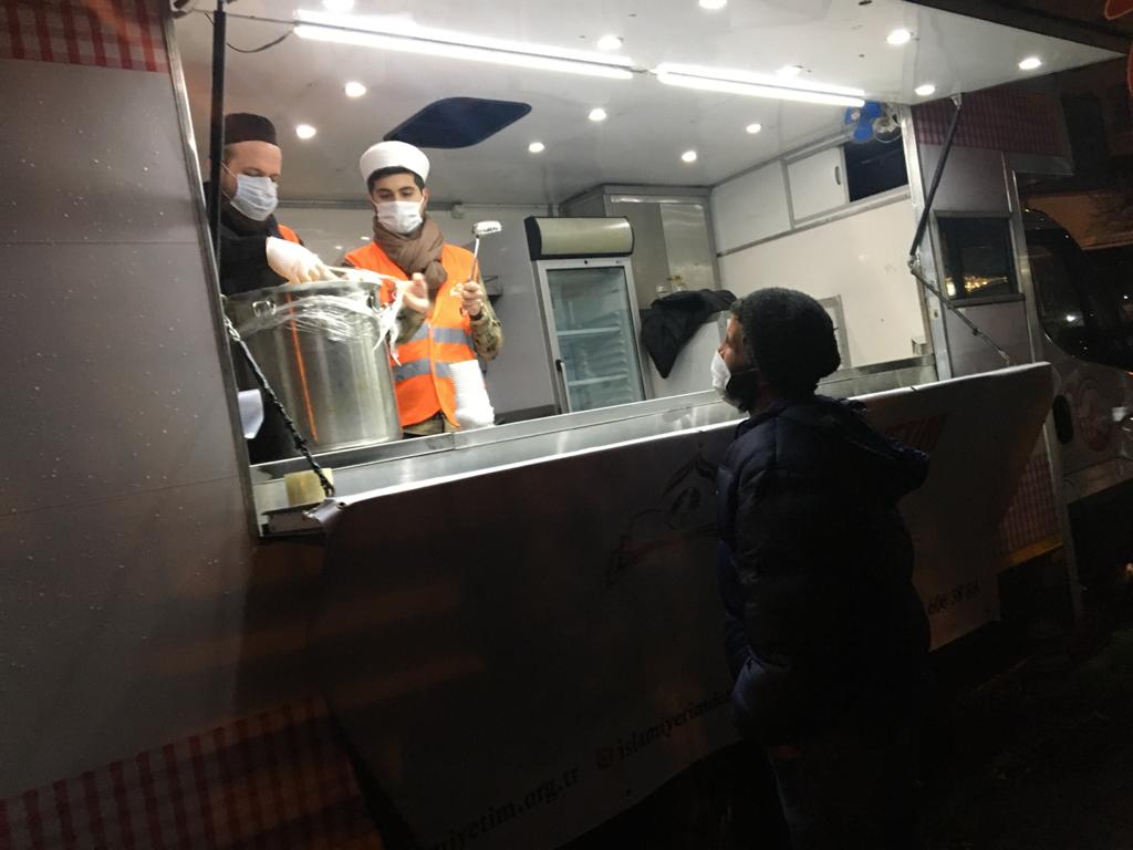 Soğuk Havalarda Çorba Dağıtıma Başladık